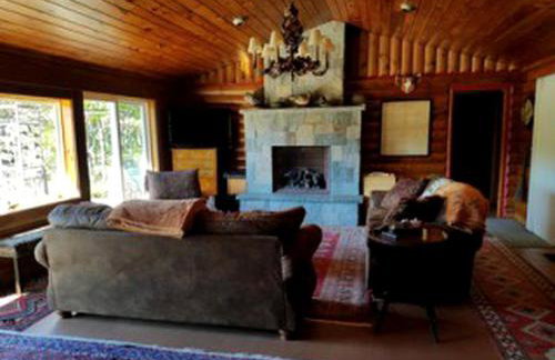 Rustic Cabin for a Weekend Getaway near McKenzie Mountain Wilderness in New York - Foto 3