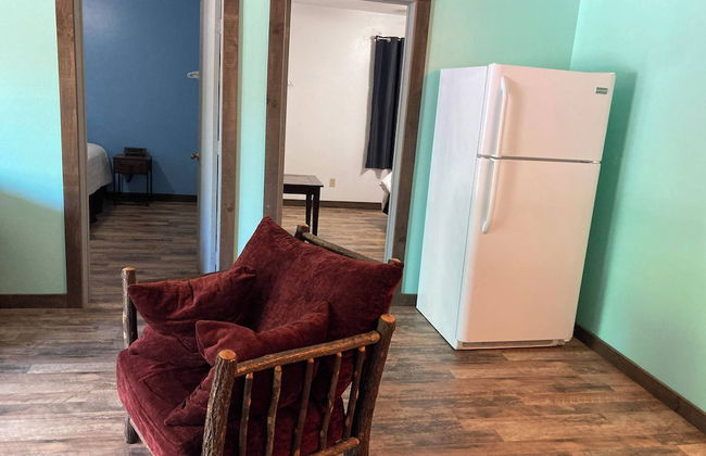 Gold Suites Rentals - Photo 11