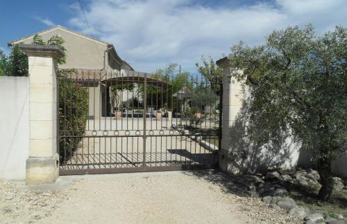 beautiful provencal mas with pool in barbentane, close to avignon, sleeps 8. - Photo 52