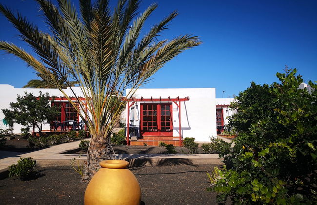 Castillo Beach Club Apartments - Photo 40