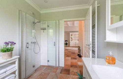 Alte Schule unter Reet- Klassenzimmer - Foto 18