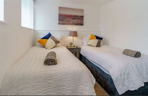 Tenby Heights, 5 en-suites, Parking & Garden - Photo 31