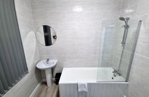 *11BR* Setup for your most amazing relaxed stay + Free Parking + Free Fast WiFi * - Foto 18