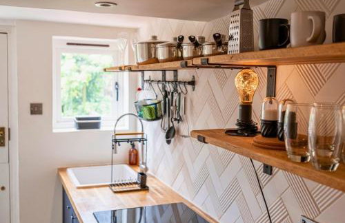 Cosy 2BD Cottage in Oxfordshire - Near Daylesford! - Photo 28