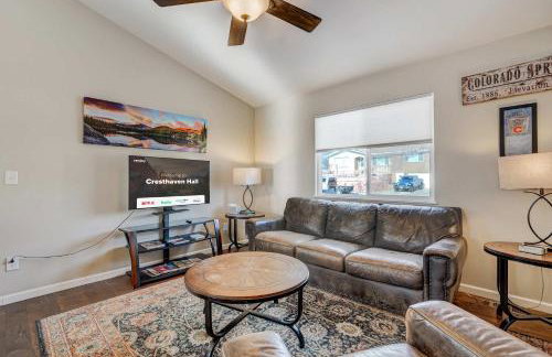 Cresthaven Hall 2 Mins to UCCS Family Fun & BBQ - Foto 9