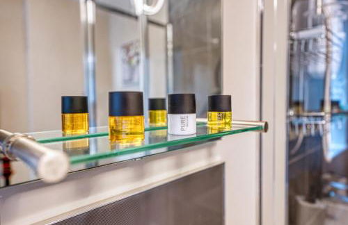 Elegant 5 Bed House - Sleeps 9, Central Solihull, NEC, JLR, HS2, Resorts World, Airport Business and Leisure Stays, - Foto 36