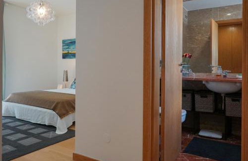 Lisbon Oriente River View w/ Balcony&Garage - Photo 12