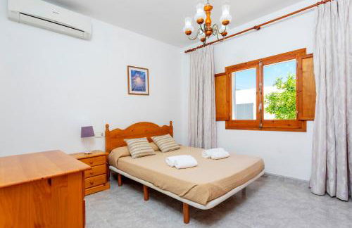 Villa in Playa D´en Bossa sleeps 9 - Foto 17