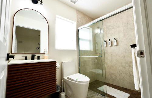 Luxury 2BD 2BTH Condo 5 - Foto 7