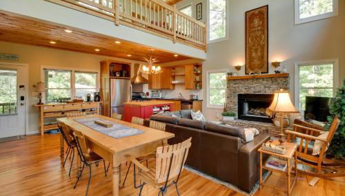 Spacious Georgia Escape with Fireplace, Deck and Grill - Foto 5