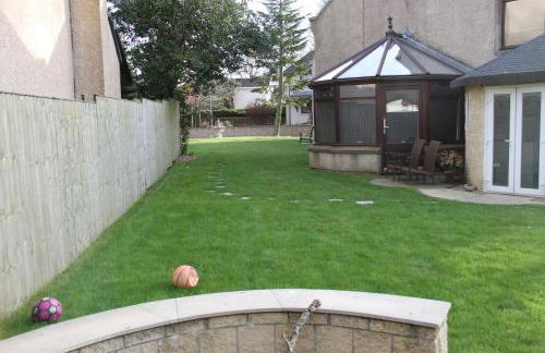 Amazing 4 Bed Scottish Baronial Style House - Foto 8