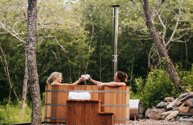 FlowEdge Riverside Getaway - Photo 36