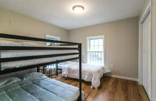 Luxurious 5 BR Home in the Heart of Sylvan Beach - Foto 18