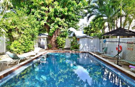 Tranquility by Avantstay Close to Duval St w/ BBQ & Shared Pool - Photo 54