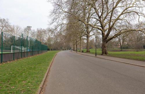 Amanah Properties - Stylish Retreat for Friends & Families Zone 1 Sleeps 5 - Foto 48