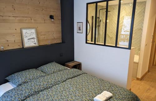 Chazelet - Avec terrasse et jardin - Photo 22