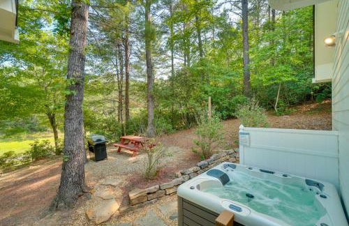 Helen Retreat with Hot Tub, 2 Mi to Downtown! - Foto 33
