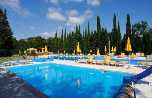 Bungalow in Ferienresidenz mit Pool - Foto 1