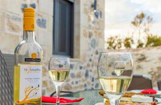 Marilena Natural Stone House, By Hellocrete - Foto 9