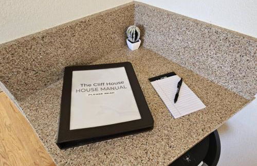 Cliff Views - Hot Tub - SUPs - Boat Parking - Sleeps 16 - Foto 38