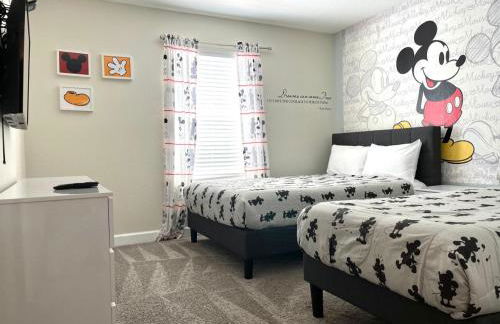 Stunning Retreat Townhouse 4 Beds and 10 Mins to Disney With Pool - Foto 7