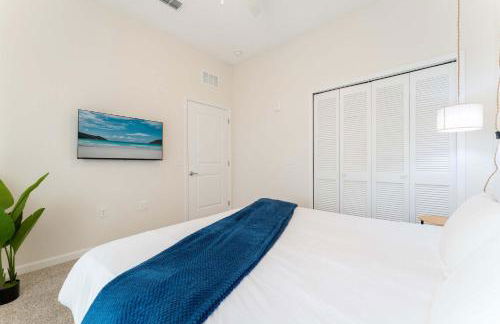 Riviere 2BR Apartment Pet Friendly Oasis Sleeps 6 Close to Epic Universe Pool & Gym - Foto 26