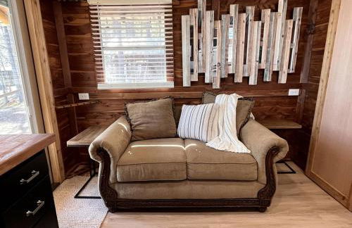 Beautiful Cabin by the Lake Nestled in Sabine National Forest for a Romantic Retreat in Hemphill, Texas - Foto 18