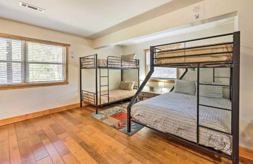 Family-Friendly Cabin By Golf Course and Marina - Foto 26