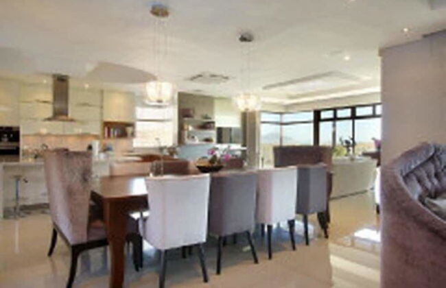 Luxury Vacation Villa - Photo 18