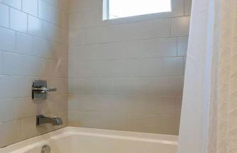 2 Homes, 7BR Rooftop Getaway In Trendy Town Near Downtown, 5 Mins to Nissan Stadium, Less than 10 Mins to Broadway, 24 Hr Hospitality, Great for Groups - Foto 47