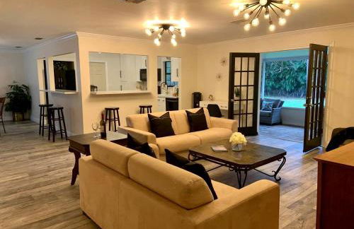 Luxury Cottage Rental with Pool for Glamping in Florida - Foto 12