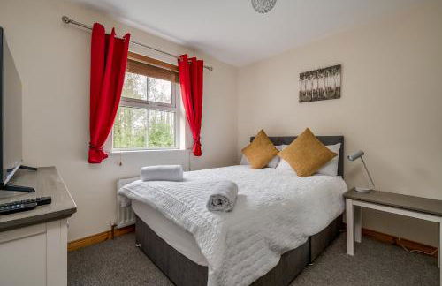 Stylish & spacious 3 bedroom entire house in Lisburn with parking - Foto 23