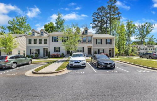 4BR Townhouse King Bed 2-Story Near NC State - Foto 42