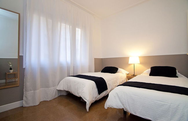 Cute & Spacious Eixample Apartment - Photo 12