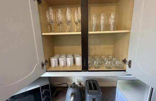 3-Bedroom spacious House, Private garden, Prime location, WiFi, Netflix - Foto 36