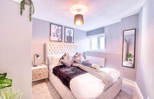 The Stylish Gem of Bath - Sleeps 10 - Photo 6