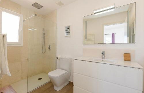 Villa Maravilla with HEATABLE pool ROOFTOPbar with sea views - Foto 33