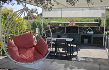 Garlis Apartments - Photo 13