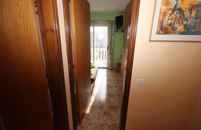 2 Bedroom House near Tombs of the Kings - Photo 26