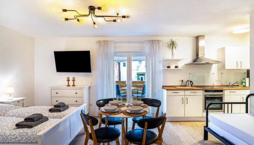 Aposto Apartments 1 - Photo 2