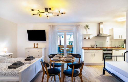 Aposto Apartments 1 - Photo 2