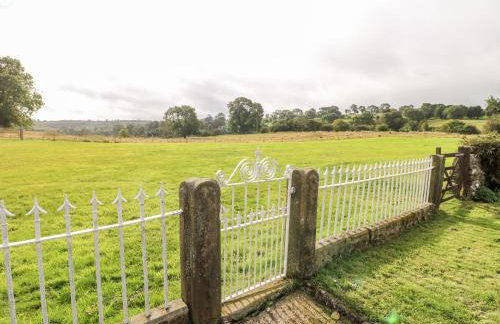 The Farmhouse - Photo 40