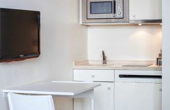 Suites Viena Plaza de España - Photo 35