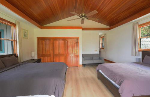 Luxury Oceanview Estate - Photo 21