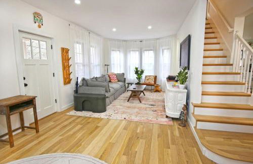 Renovated home seconds from town - Foto 13