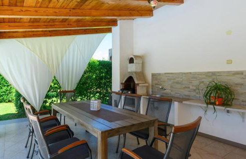 Amazing Home In Frkeci With Wifi - Foto 17