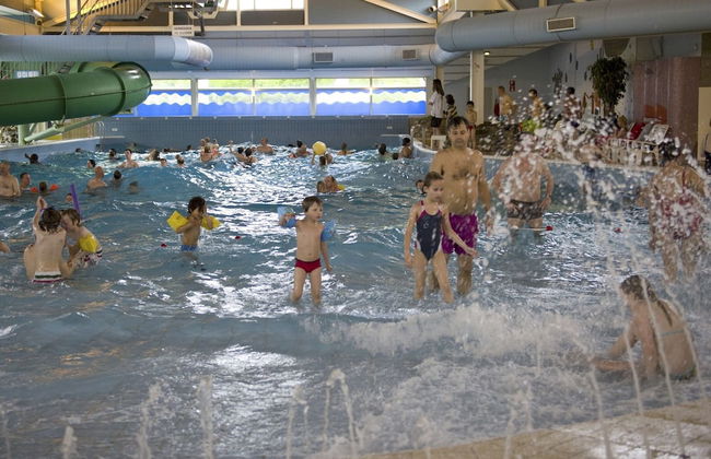 Restyled Bungalow with Dishwasher near Nature Reserve - Photo 9