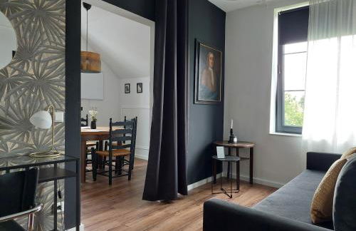 Gallery Room 01 - Photo 5