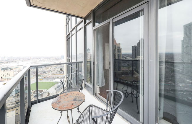 Sarkar Suites - 330 Burnhamthorpe Road - Photo 40