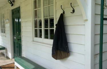 Couples Unique Stay in Bowling Club newly upgraded - Photo 2